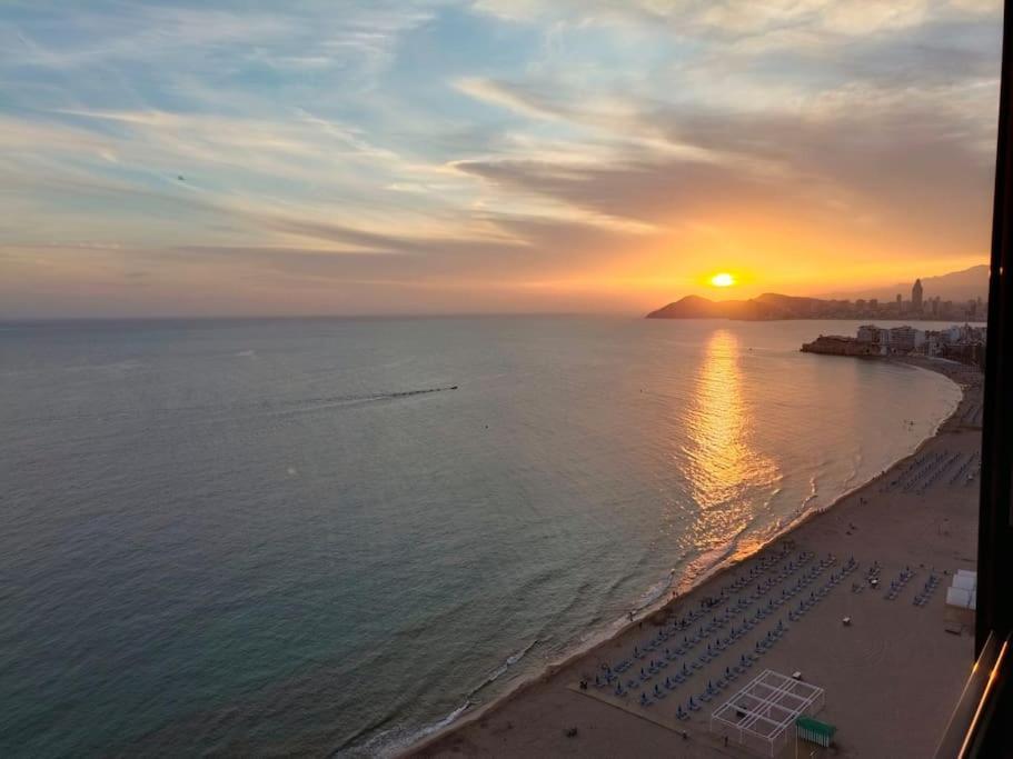Estupendo Apartamento En Planta 23 Primera Linea Benidorm Exterior photo